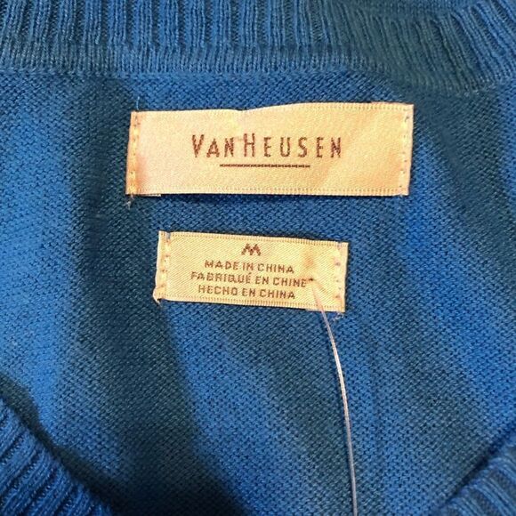 NWT! Van heusen blue argyle pattern sweater - Picture 3 of 10
